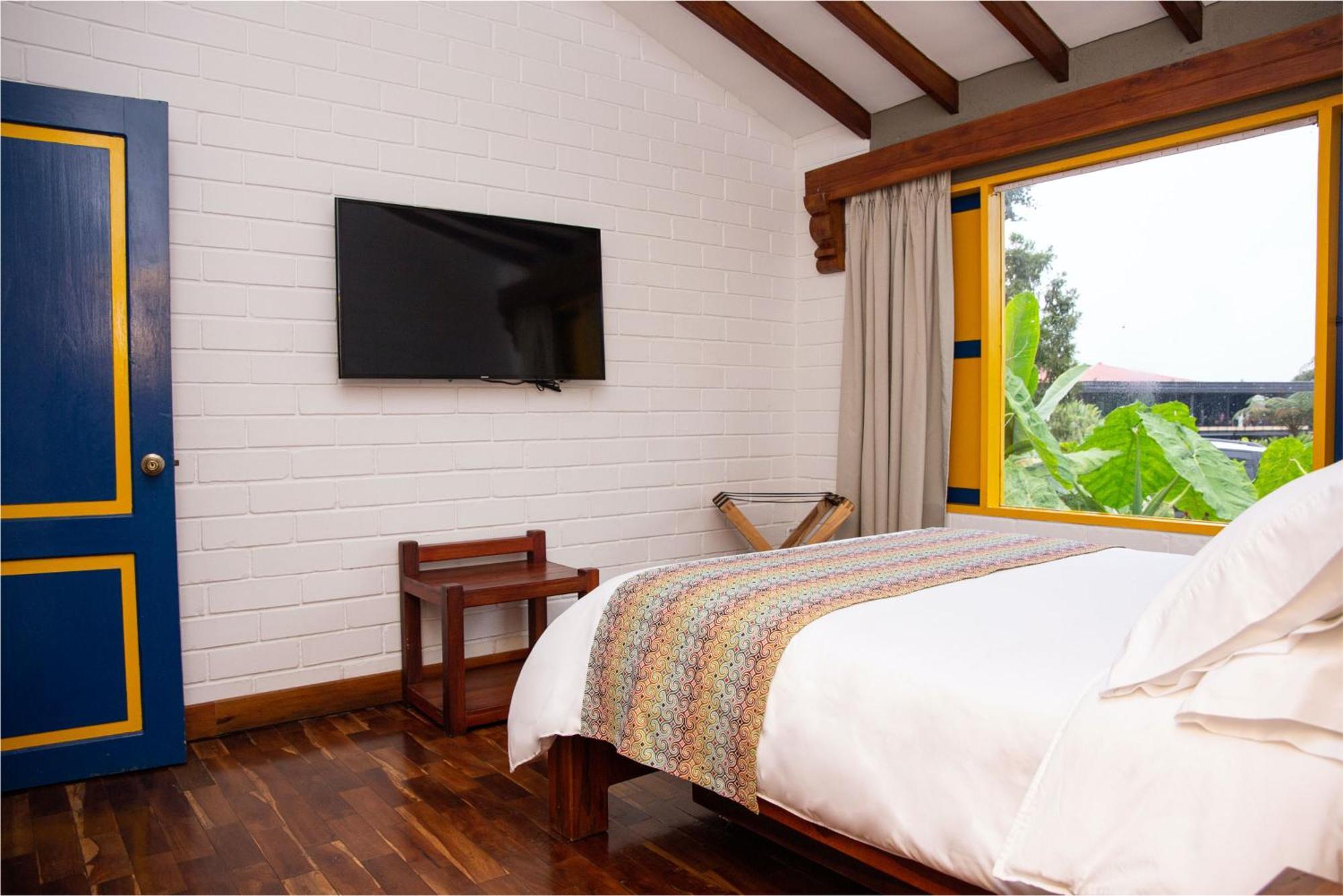 Termales El Otono Hotel La Enea Екстериор снимка